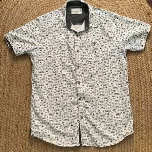 Men’s, Large Casual Button-up, Short Sleeve Shirt
